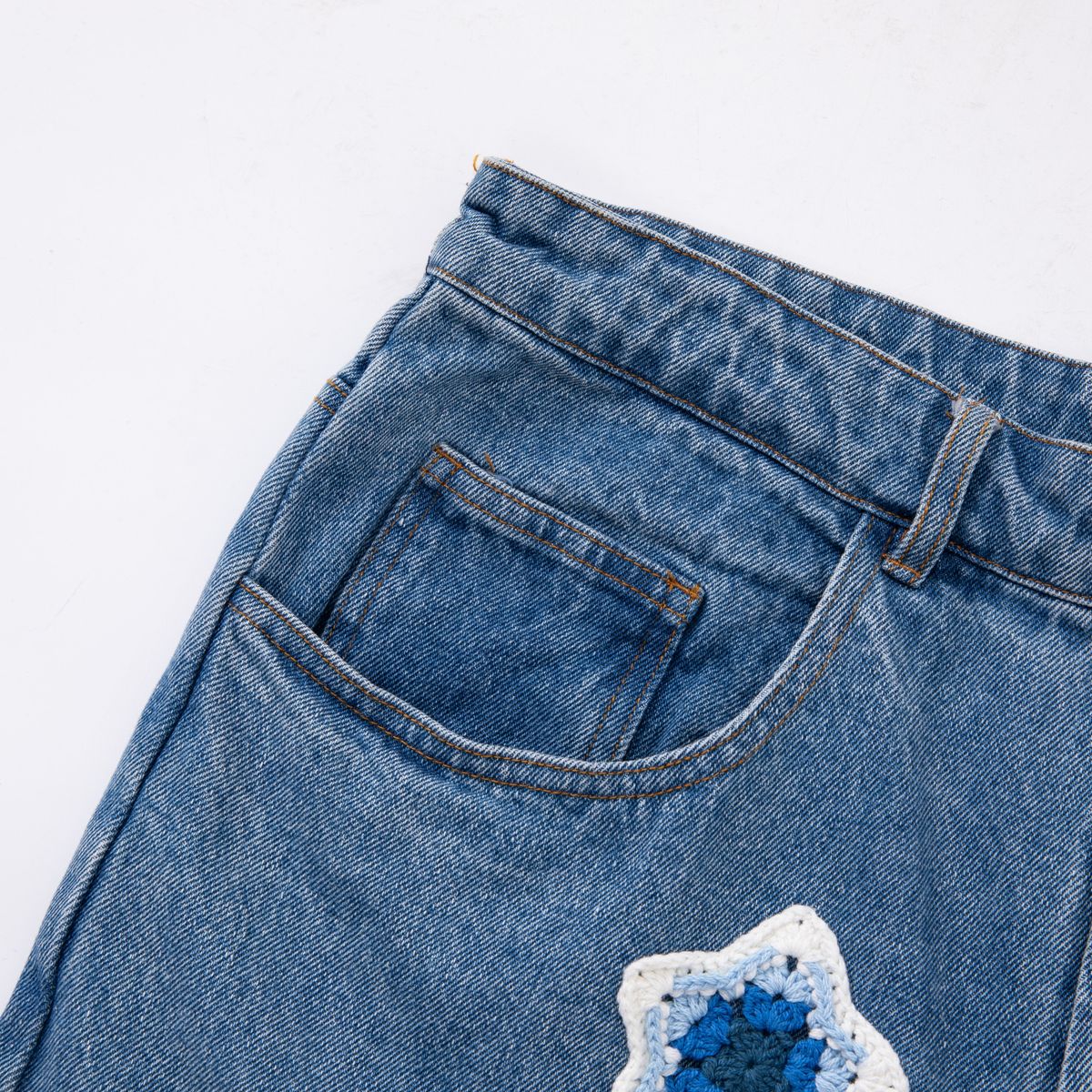 BLUE STAR CROCHET PATCH DENIM