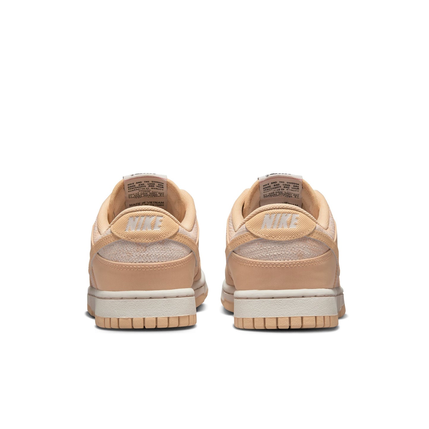 NIKE DUNK LOW