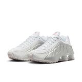 NIKE SHOX R4
