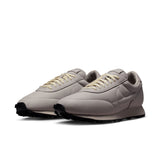 NIKE DAYBREAK SP