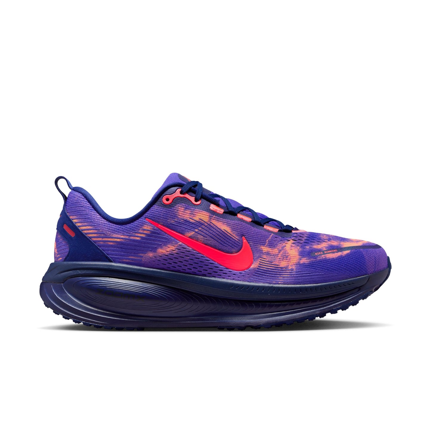 NIKE VOMERO 18