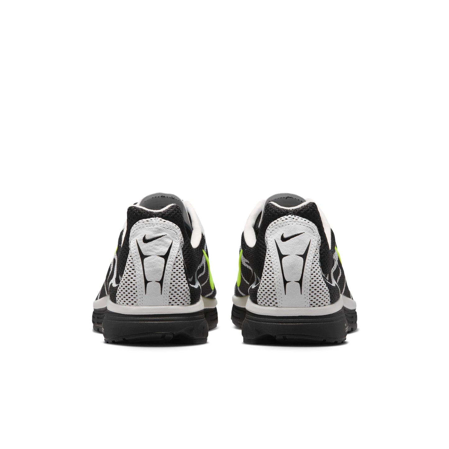 NIKE ZOOM STREAK 3