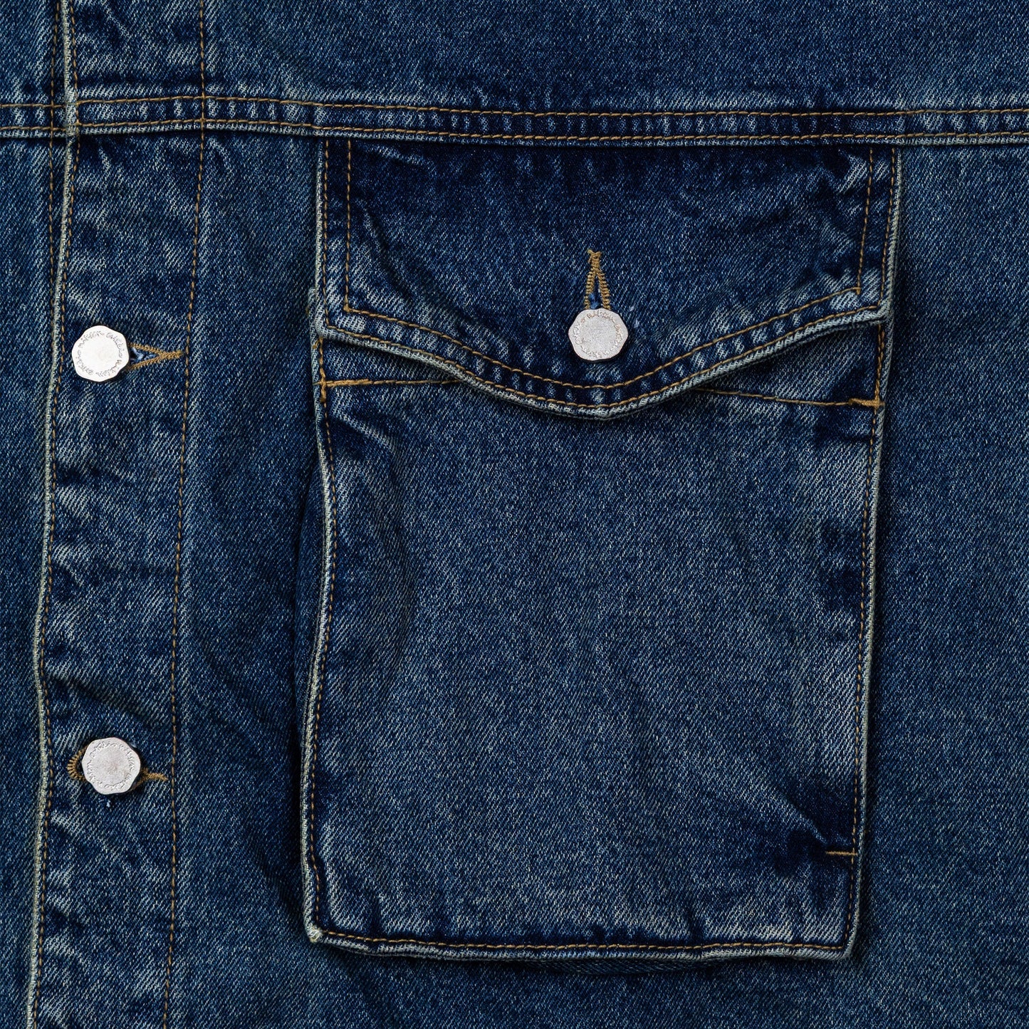 BOXY DENIM TRUCKER