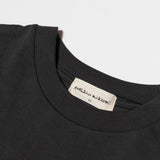 SIGNATURE CROPPED TEE