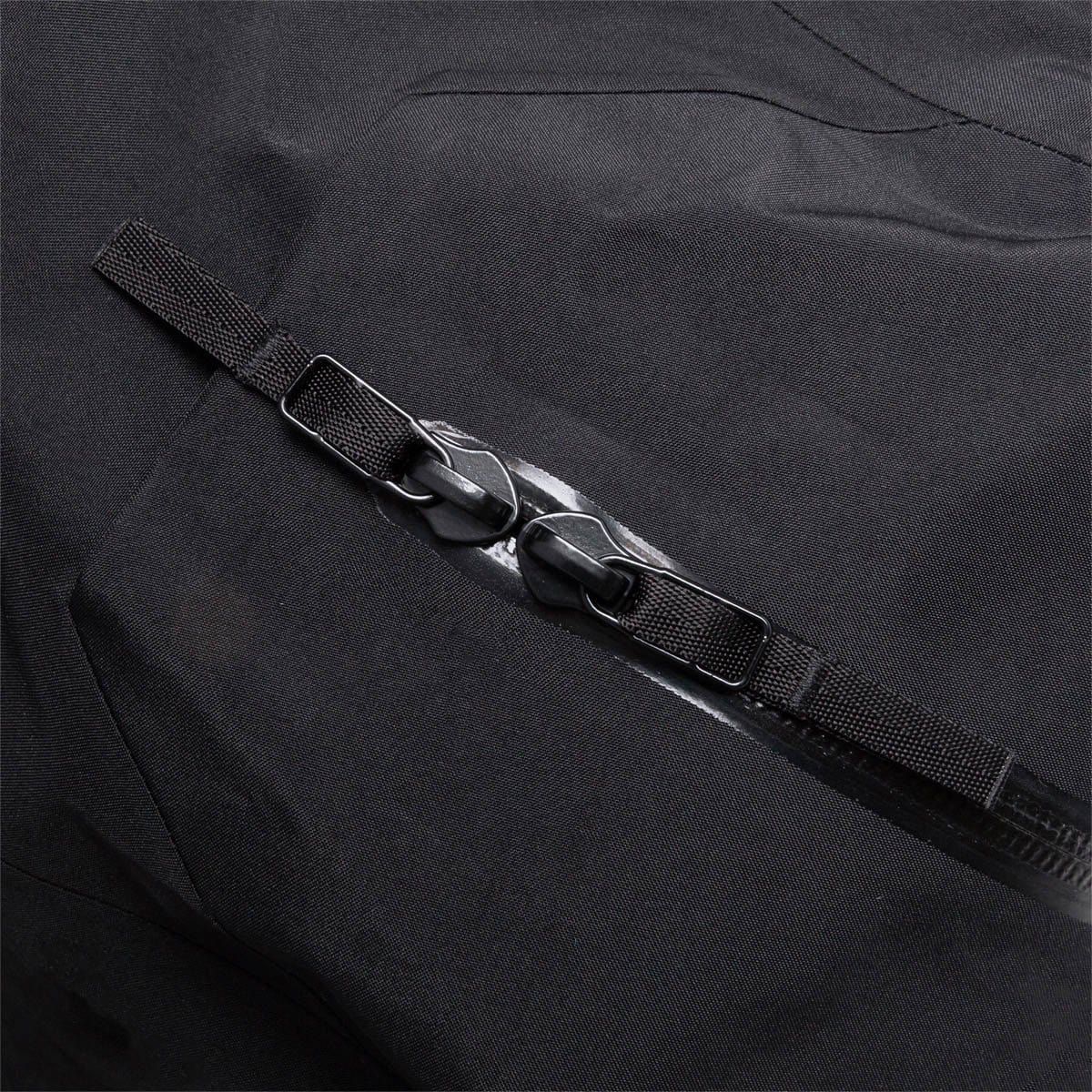 Veilance Bags BLACK / O/S SEQUE RE-SYSTEM TOTE